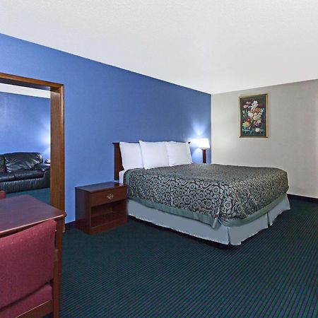Days Inn By Wyndham Oklahoma City Fairground Ngoại thất bức ảnh
