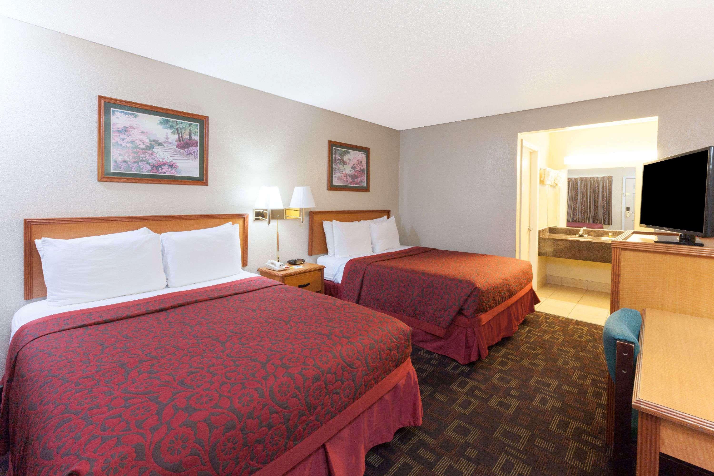 Days Inn By Wyndham Oklahoma City Fairground Ngoại thất bức ảnh
